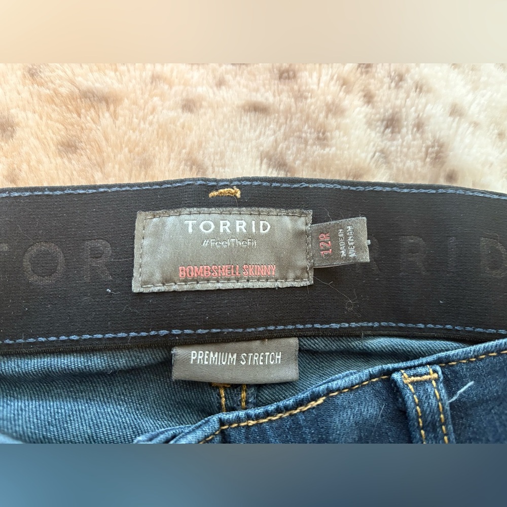 Torrid Bombshell Skinny Jeans - Picture 3 of 4
